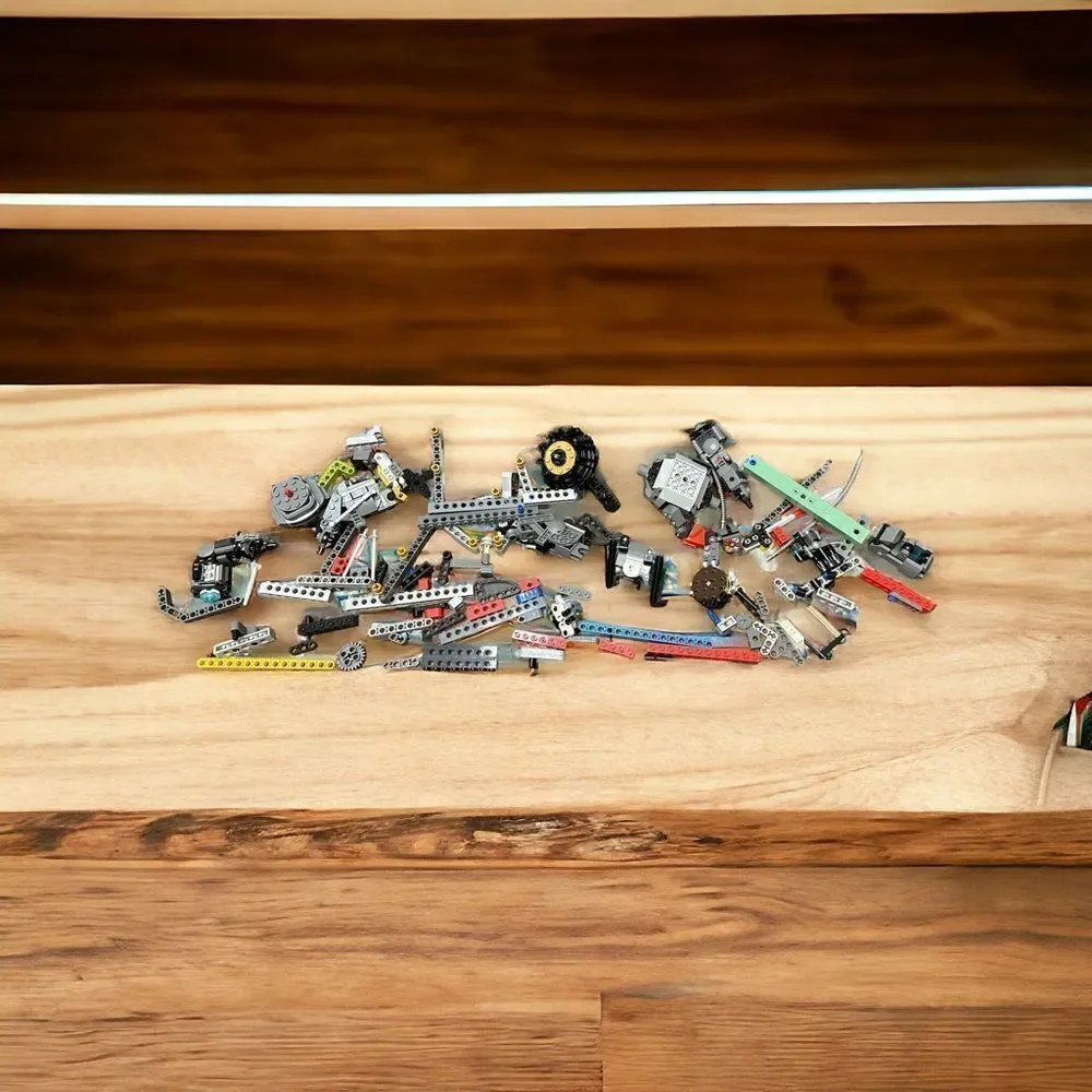 Lego Legos Tech pieces.robot Star Wars pieces
Endless options - Picture 9 of 14